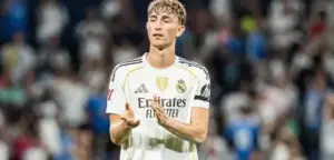 Huijsen desfalca Espanha e Laporte assume vaga nas Eliminatórias