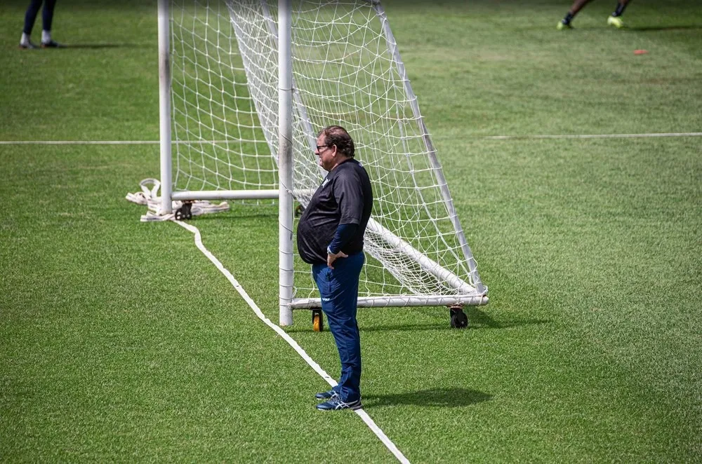 Guto Ferreira mantém sequência perfeita no Remo e divide os méritos