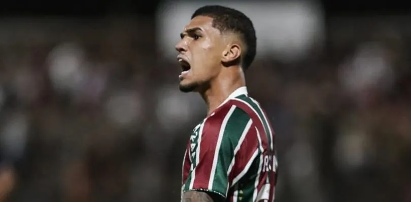 Riquelme Felipe em ação pelo Fluminense (Foto: Lucas Merçon-FFC)