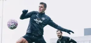 Rodri sente nova lesão e preocupa Manchester City na Premier League