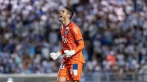 Ronaldo elogia entrega do Bahia após triunfo sobre o Flamengo