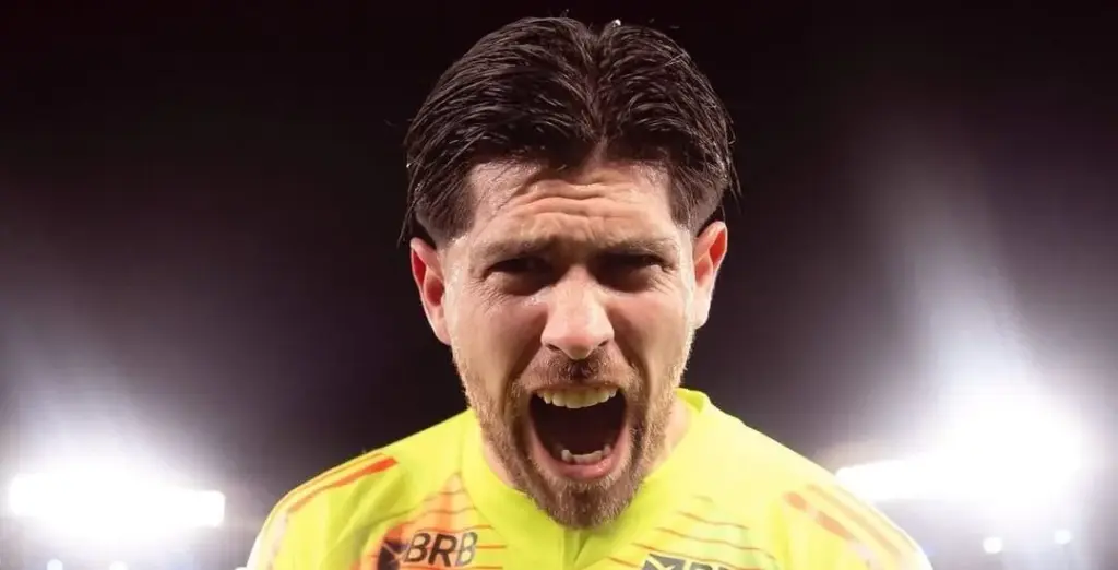 Rossi volta a ser decisivo pelo Flamengo na Libertadores; Veja defesas