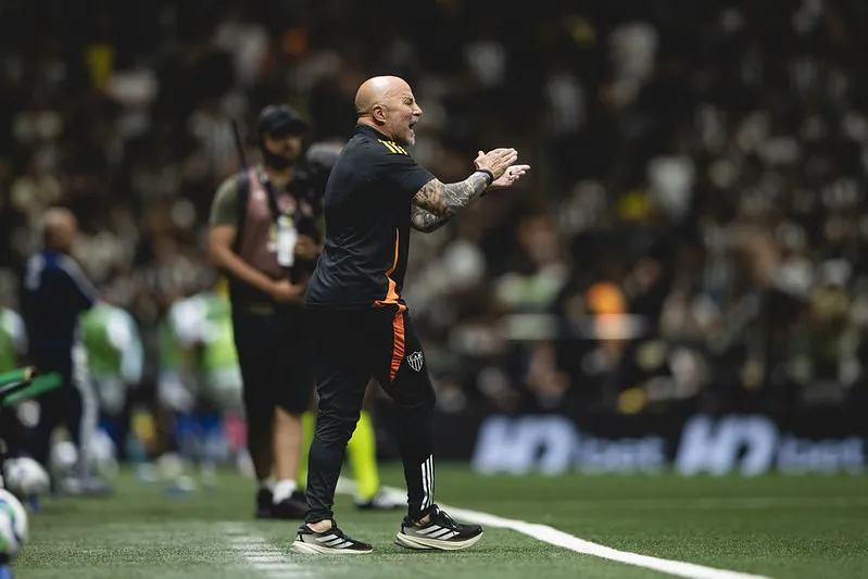 Sampaoli elogia postura do Atletico MG no classico