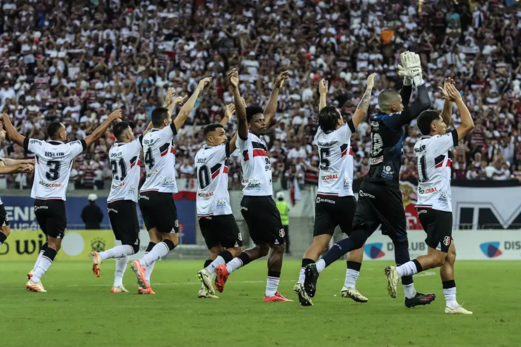 Santa Cruz é confirmado na Vitória Cup em 2026 2 O Santa Cruz foi confirmado como mais um clube participante da Vitória Cup (Foto: Divulgação)