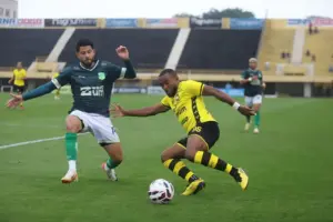 São Bernardo e Floresta buscam acesso inédito à Série B