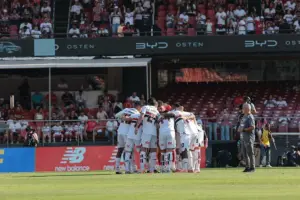 São Paulo será julgado no STJD por cantos homofóbicos contra o Corinthians
