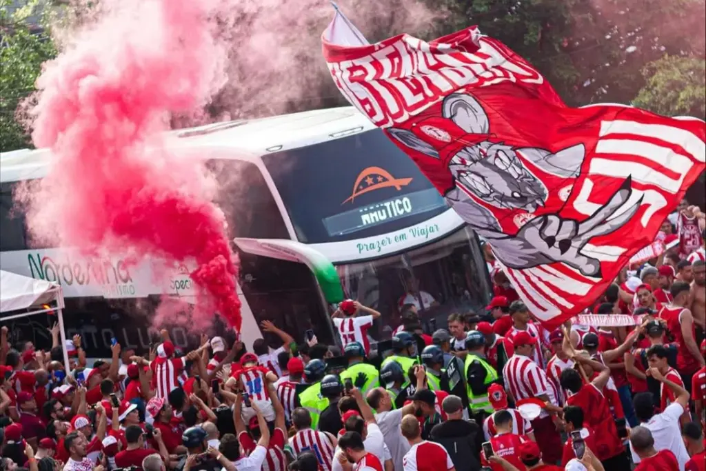 Náutico faz promoção para lotar Aflitos em rodada decisiva da Série C (Foto: Gabriel França/CNC)