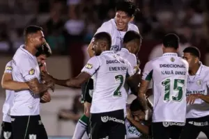 Ferroviária 1 x 3 América-MG - Coelho vira para cima da Locomotiva e respira contra o Z-4