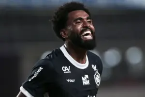 Paysandu 2 x 3 Remo - Leão Azul se aproxima do G-4 e afunda rival na lanterna da Série B