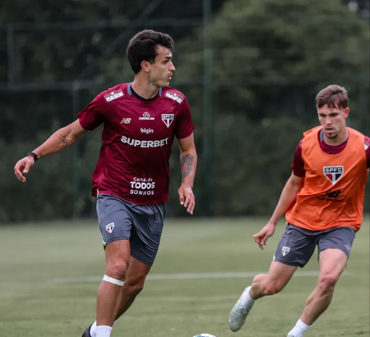 São Paulo e Grêmio duelam pelo Brasileirão de olho na arbitragem