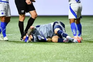 Palmeiras pode ser punido por objeto atirado em Cássio em jogo contra o Cruzeiro