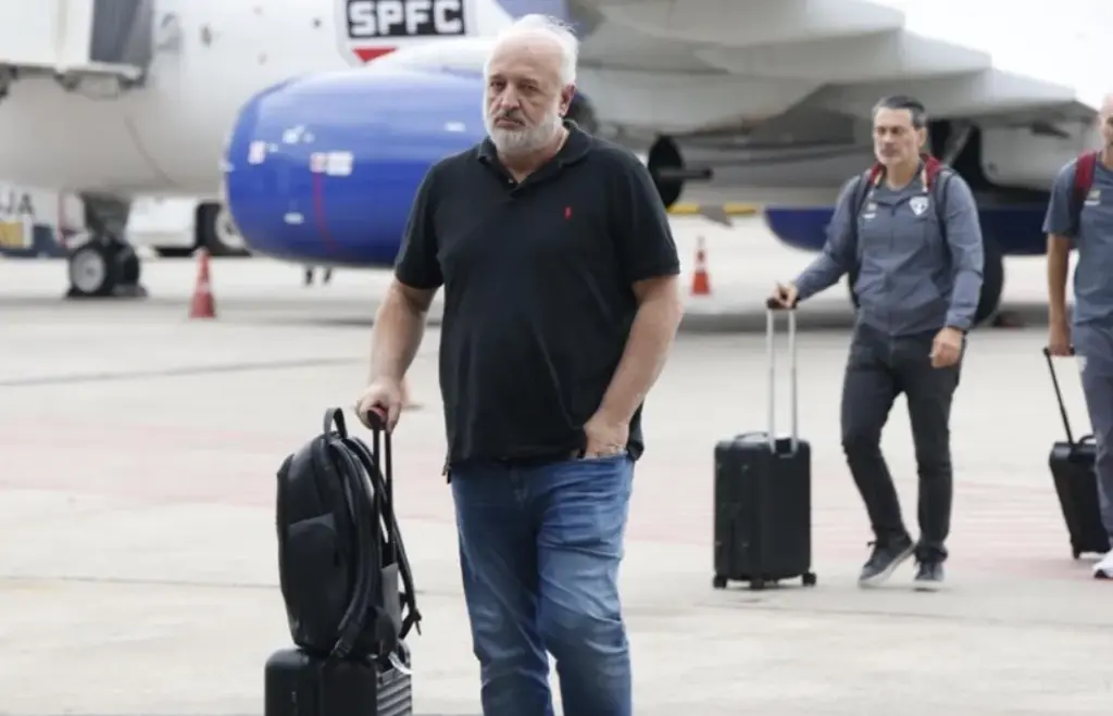 Belmonte se revolta com arbitragem no MorumBis: ‘VAR no Brasil é vergonha’