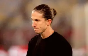 Filipe Luís: 'Se tem alguém que não pode reclamar de arbitragem é o Palmeiras'