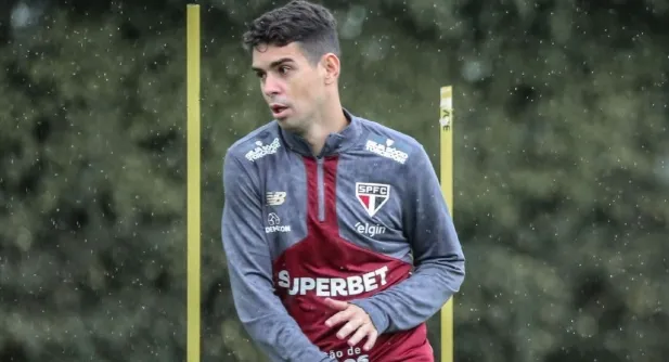 Oscar segue fora do São Paulo