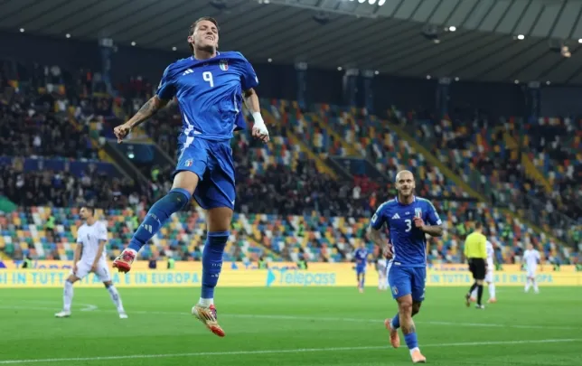 Itália ainda busca vaga na Copa