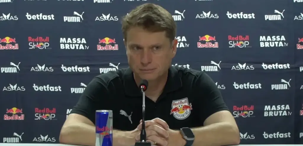 Seabra analisa o tropeço do Bragantino contra o Palmeiras: “Acho que é uma lição importante”