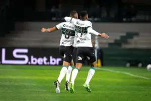 Seleção FI chega escalada no 3-4-3 e com destaque para times que venceram na 30ª rodada da Série B