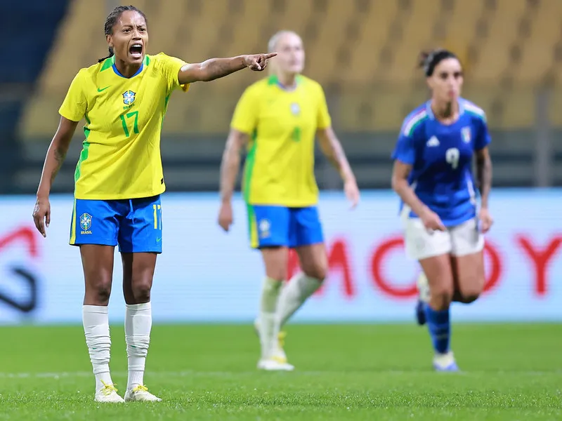 Selecao feminina bate Italia fora de casa 4