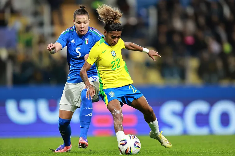 Selecao feminina bate Italia fora de casa 5
