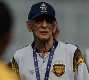 Aos 78 anos, técnico mais velho do Brasil é confirmado pelo Amazonas na Série B