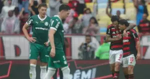 CBF divulga áudio do VAR nas reclamações do Palmeiras: 'Encontrão' e 'sem impacto'