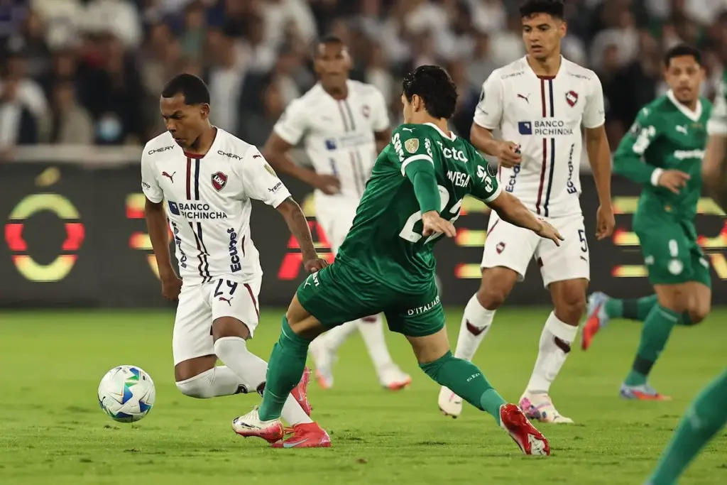 Contra a LDU, Palmeiras revive o fantasma de 1995 e encara missão inédita na Libertadores