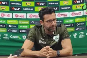 Alberto Valentim valoriza atuação do América-MG apesar da derrota para o Criciúma