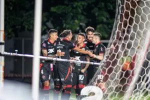 Osvaldo destaca superação do Vitória e importância do resultado sobre o Ceará