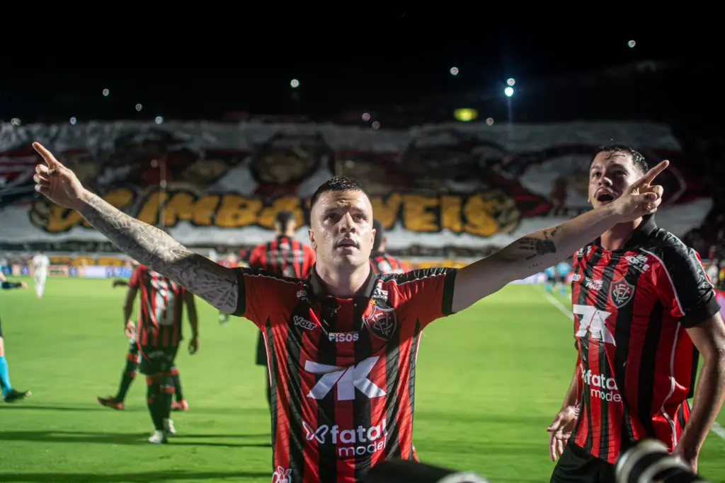 Vitória 2 x 1 Bahia - Leão vence Ba-Vi e respira contra o Z-4 do Brasileirão 3 Victor Ferreira 17234