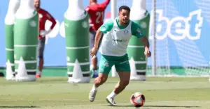 Vitor Roque fala sobre Palmeiras na Libertadores: 'Total certeza que vamos fazer um brilhante jogo'