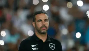 “Botafogo é um clube que está no meu coração”, afirma Artur Jorge ao relembrar sua trajetória