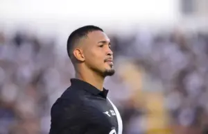 Wanderson aciona Ponte Preta na justiça e não deve permanecer