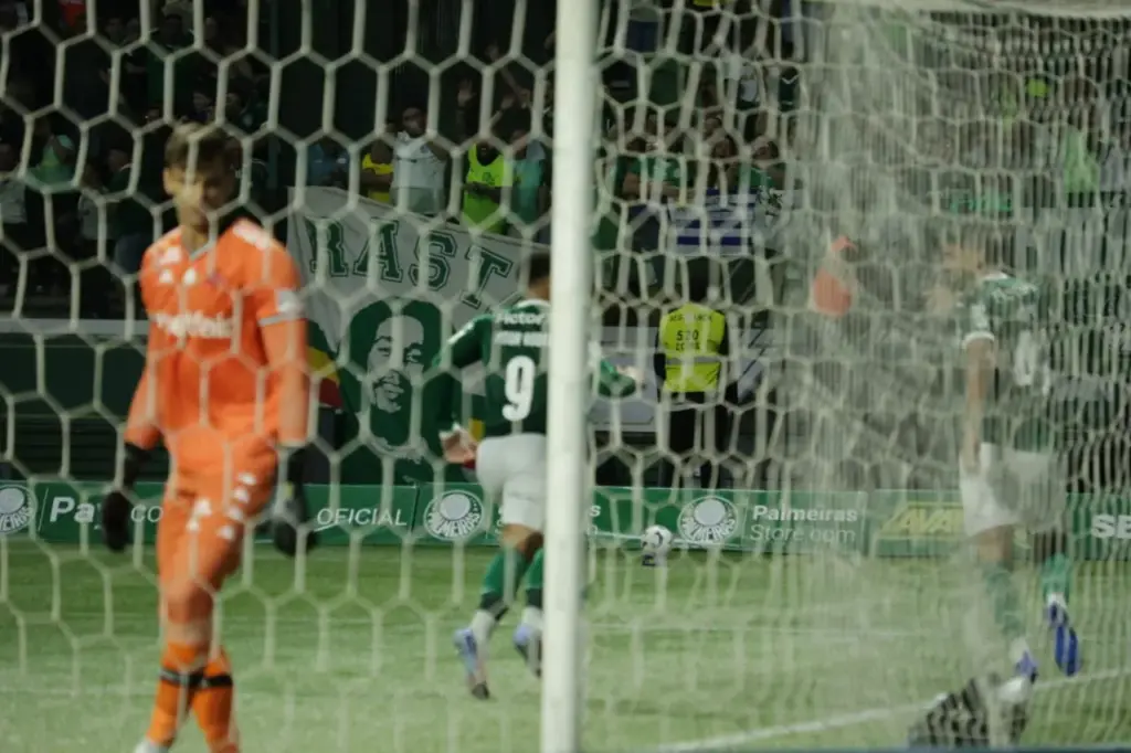 Veja a sequência de três gols do Palmeiras sobre o Vasco ! 12 WhatsApp Image 2025 10 01 at 19.21.40 1