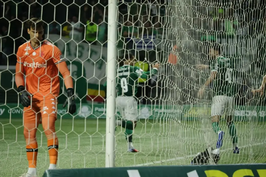 Veja a sequência de três gols do Palmeiras sobre o Vasco ! 6 WhatsApp Image 2025 10 01 at 19.21.40 2