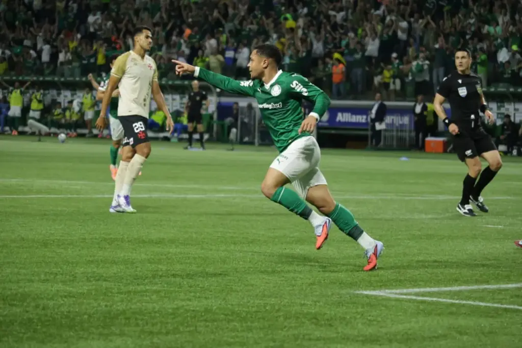 Palmeiras 3 x 0 Vasco - Verdão goleia e cola na liderança do Brasileirão 2 WhatsApp Image 2025 10 01 at 19.29.43