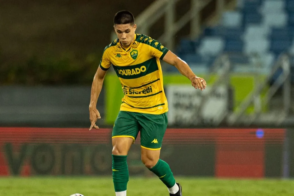 Cuiabá perde Calebe por lesão no joelho e busca recuperação na Série B (Foto: Ascom/Dourado)