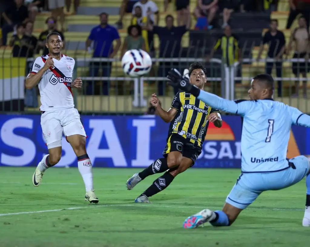 Técnico no Volta Redonda comemora 'sobrevida' na Série B