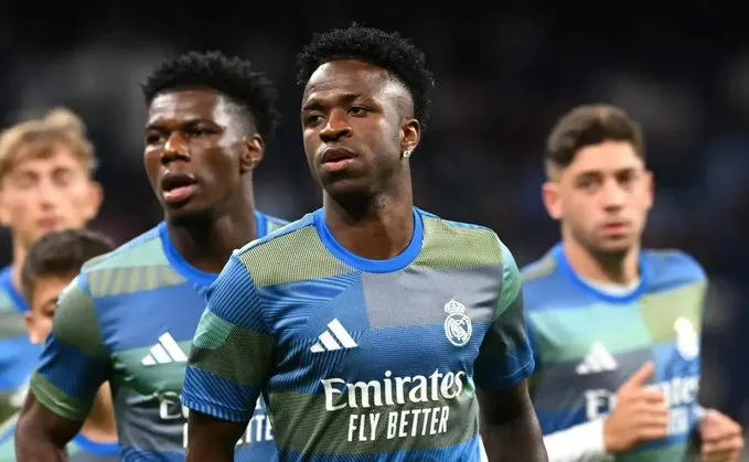 Xabi Alonso elogia atuação de Vini Jr. contra Villarreal: ‘Um jogo muito bom, não só pelo gol’