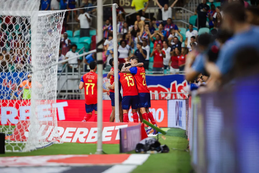 Bahia 4 x 0 Grêmio – Esquadrão de Aço não dá chances e goleia Tricolor Gaúcho