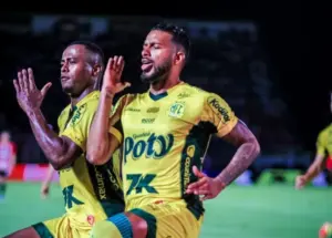 Atacante do Mirassol celebra fim de jejum dos gols: 