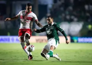 Goiás 1 x 2 CRB - Esmeraldino leva virada, se complica e Galo cola no G-4