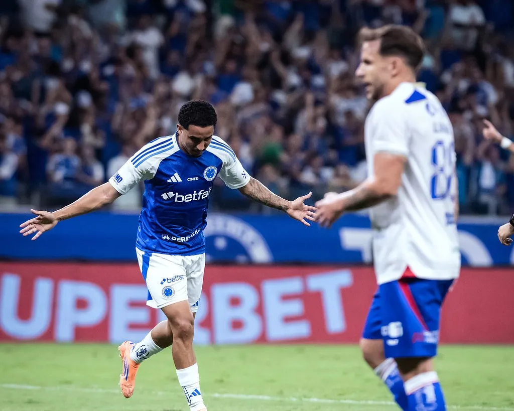 Cruzeiro bate Fortaleza Brasileirão