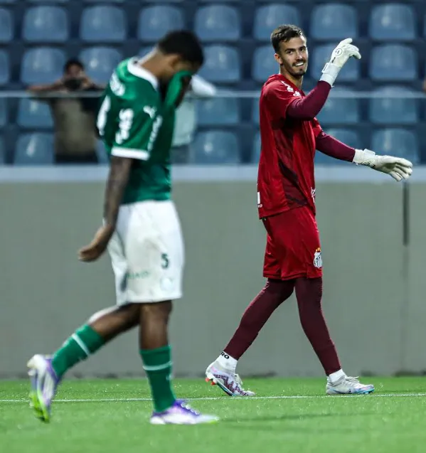 Paulista Sub-20: Cria do clube, Rodrigo Falcão brilha, defende dois pênaltis e leva o Santos à final 2 eVz3RpsB image