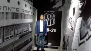 Eberlin classifica atletas como 'heróis' e promete pagamento