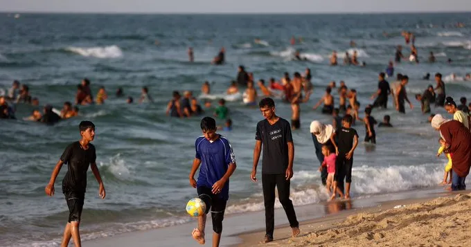 Presidente da Fifa revela plano para ajudar na reconstrução do futebol em Gaza e na Palestina