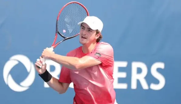 Vômito, lesões e ‘burnout’: circuito do tênis expõe desgaste de atletas