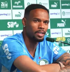 Carlos Miguel ganha titularidade no Palmeiras e estreia contra o Flamengo