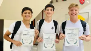 Bons de bola e bons na escola, garotos do Sub-15 do Desportivo Brasil se destacam