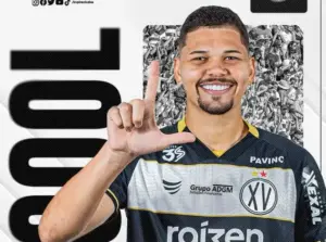 Almir Luan vibra com o gol do título do XV de Piracicaba