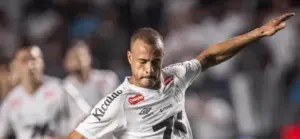 Santos aposta em retornos para clássico decisivo contra Corinthians